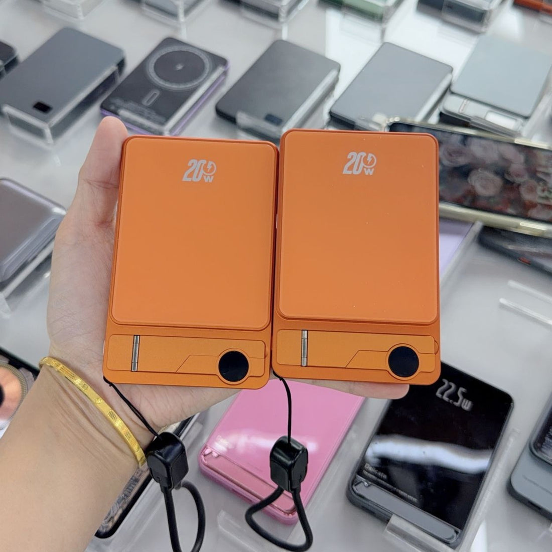 Color Screen Stand And Wireless Magnetic Charging
